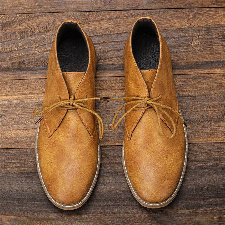 Pembroke Leather Chukka Boots
