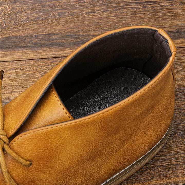 Pembroke Leather Chukka Boots