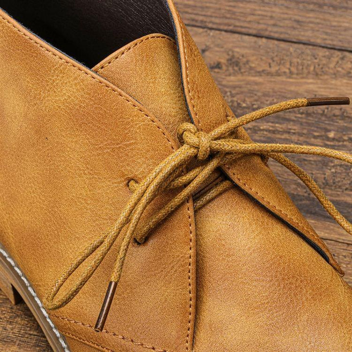 Pembroke Leather Chukka Boots
