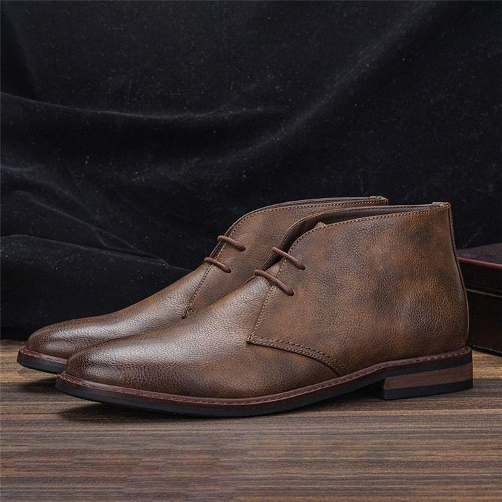 Pembroke Leather Chukka Boots