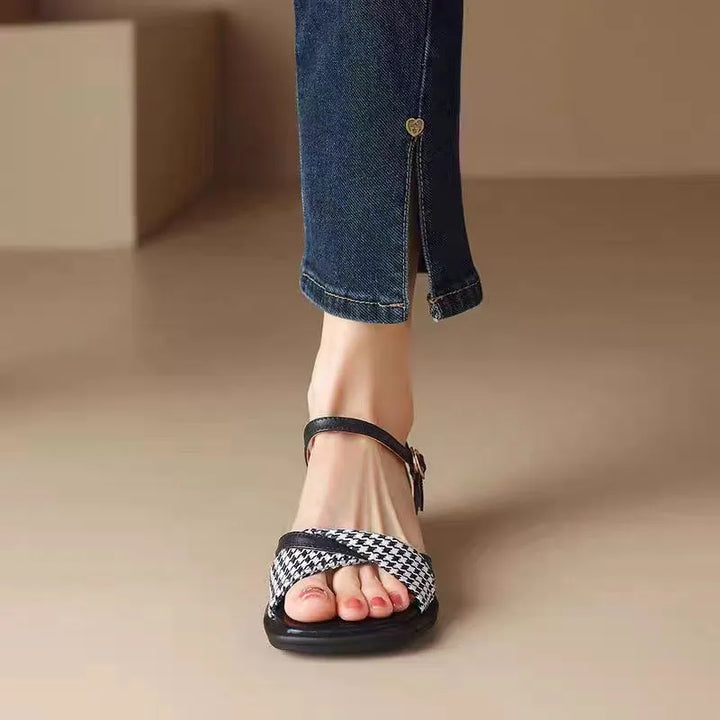 Sarenci Sandals
