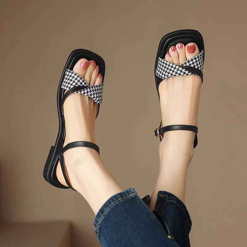 Sarenci Sandals