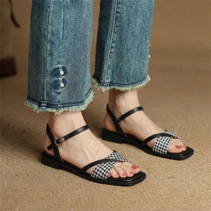 Sarenci Sandals