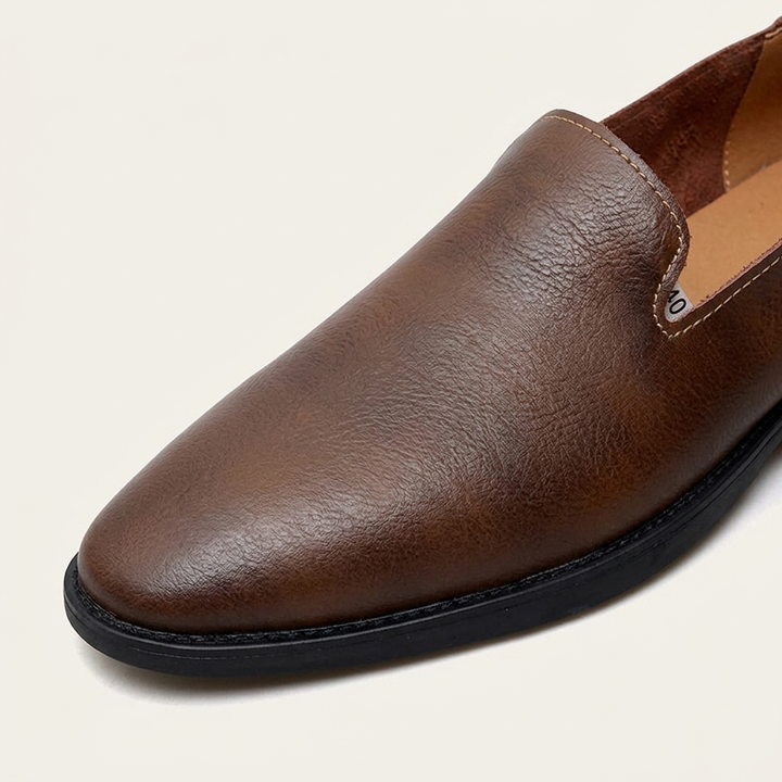 Noli Pointed Loafers — Brown